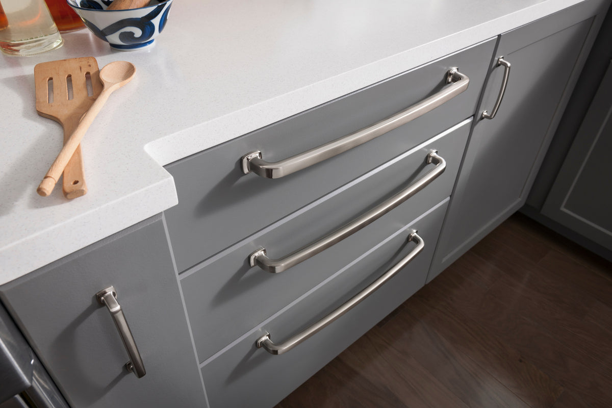 Belcastel 1 18" Center-to-Center Appliance Pull
