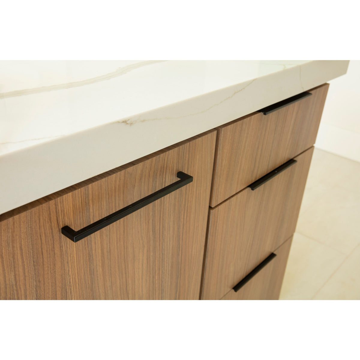 Edgefield 76 mm Center-to-Center Finger Pull