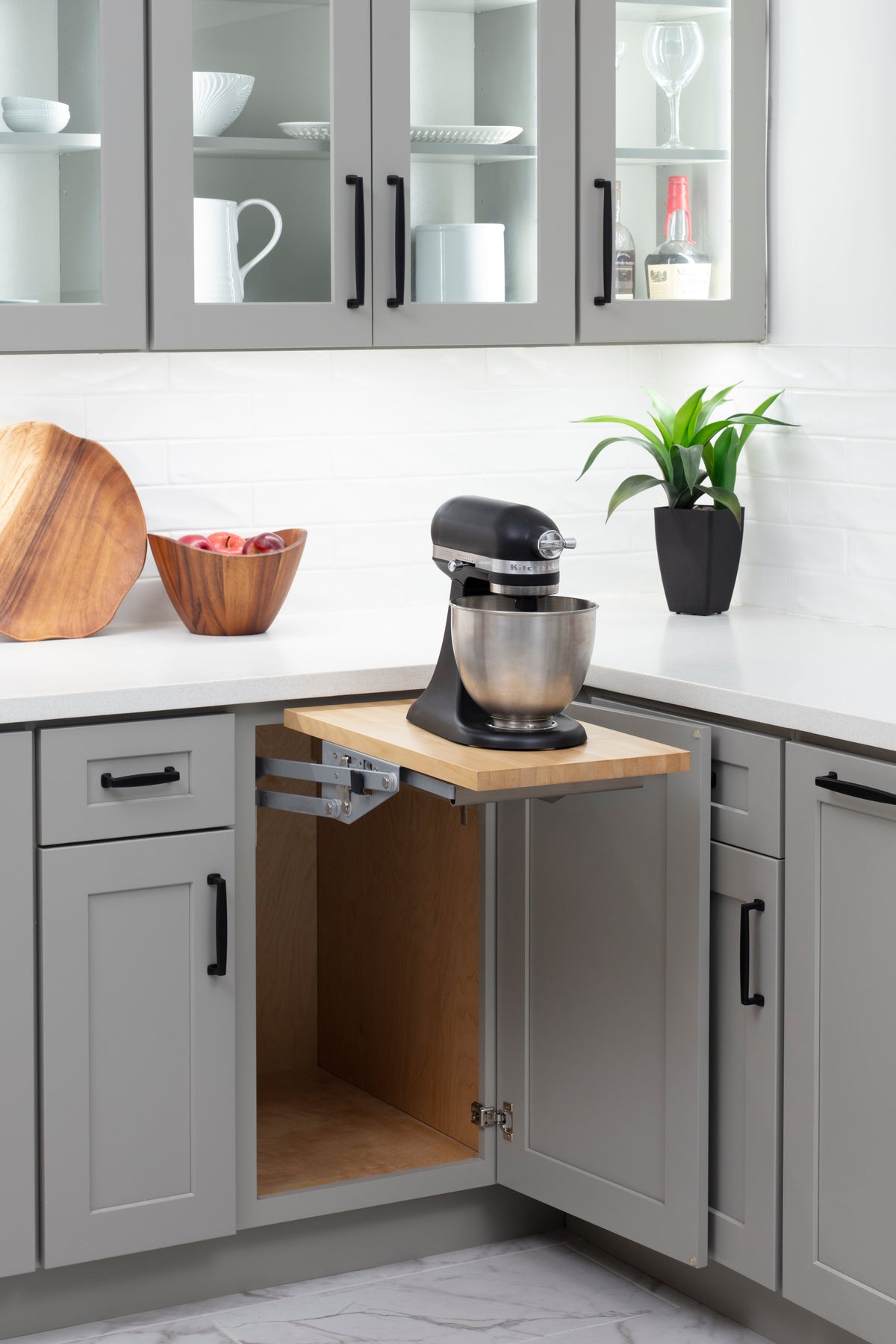 Appliance Lift with Shelf for 18" Opening, Soft-Close
