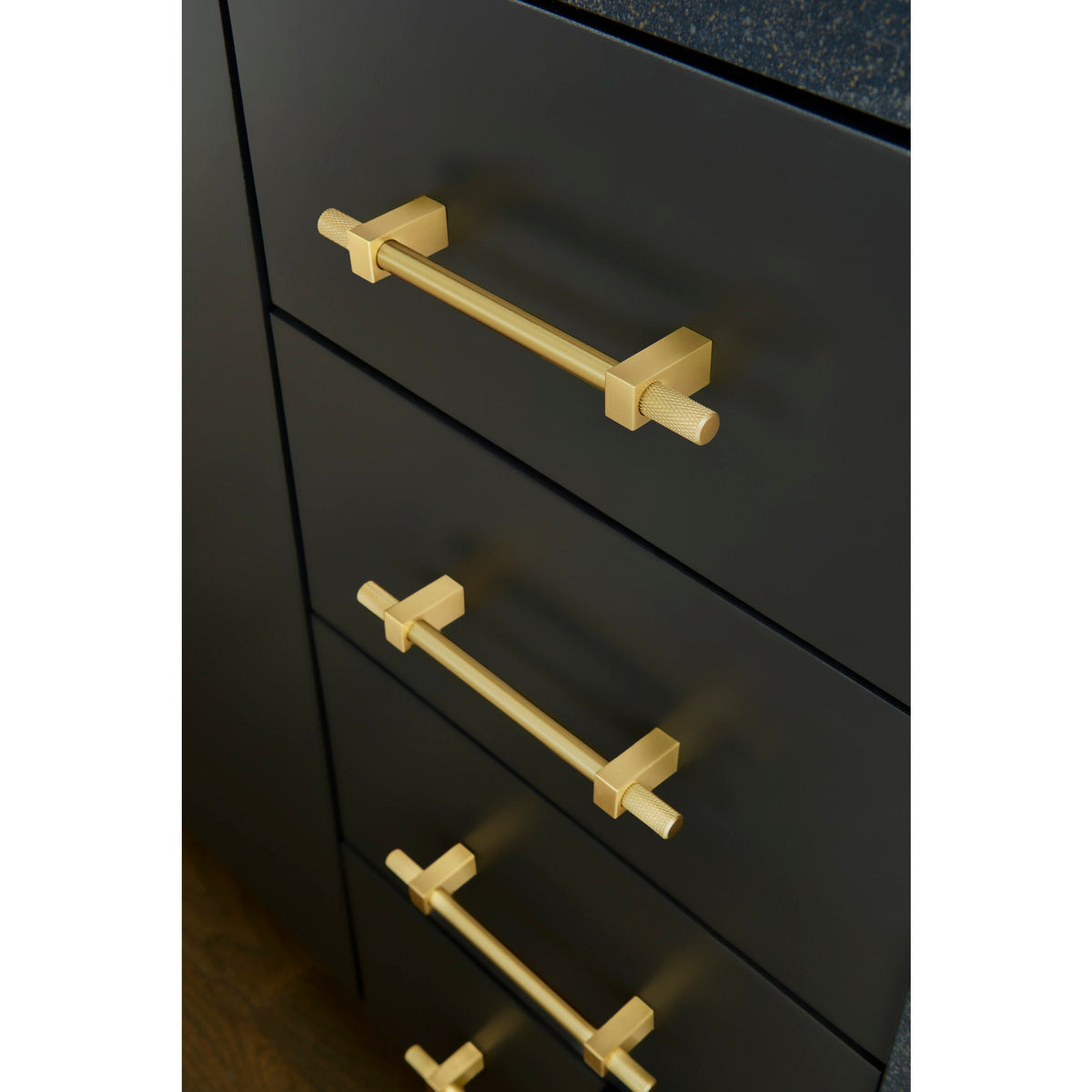 Larkin Knurled Center 96 mm Center-to-Center Bar Pull